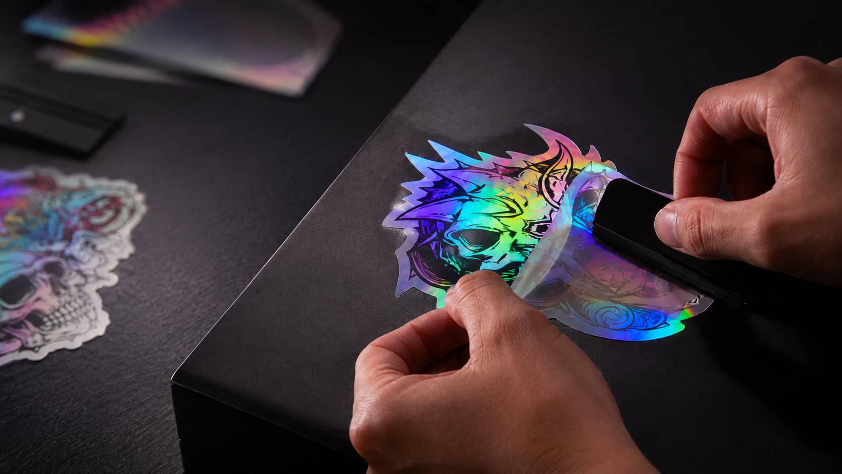 Qué son los Stickers holográficos y cómo aplicarlos 1 Stickers holográficos: qué son y cómo aplicarlos